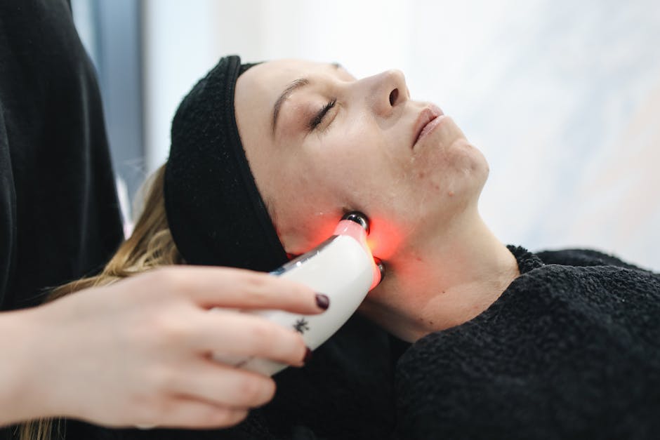 Understanding What Light Therapy Is and How It Treats Skin Conditions