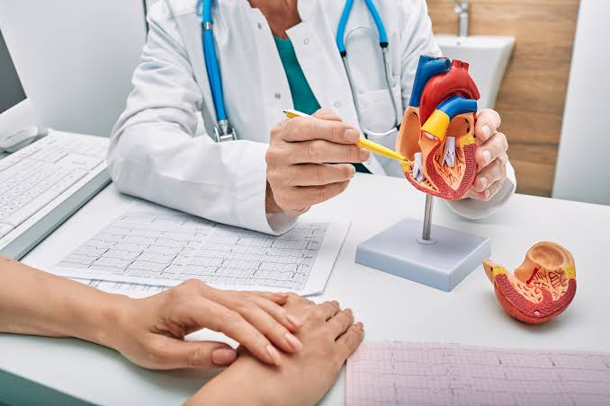 How Cardiologists Treat Heart Attack Symptoms